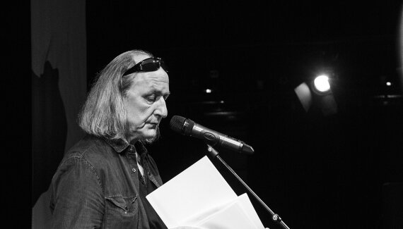 J. H. Krchovský Psa­ní mi je tře­ba celý půlrok zce­la ukra­de­né